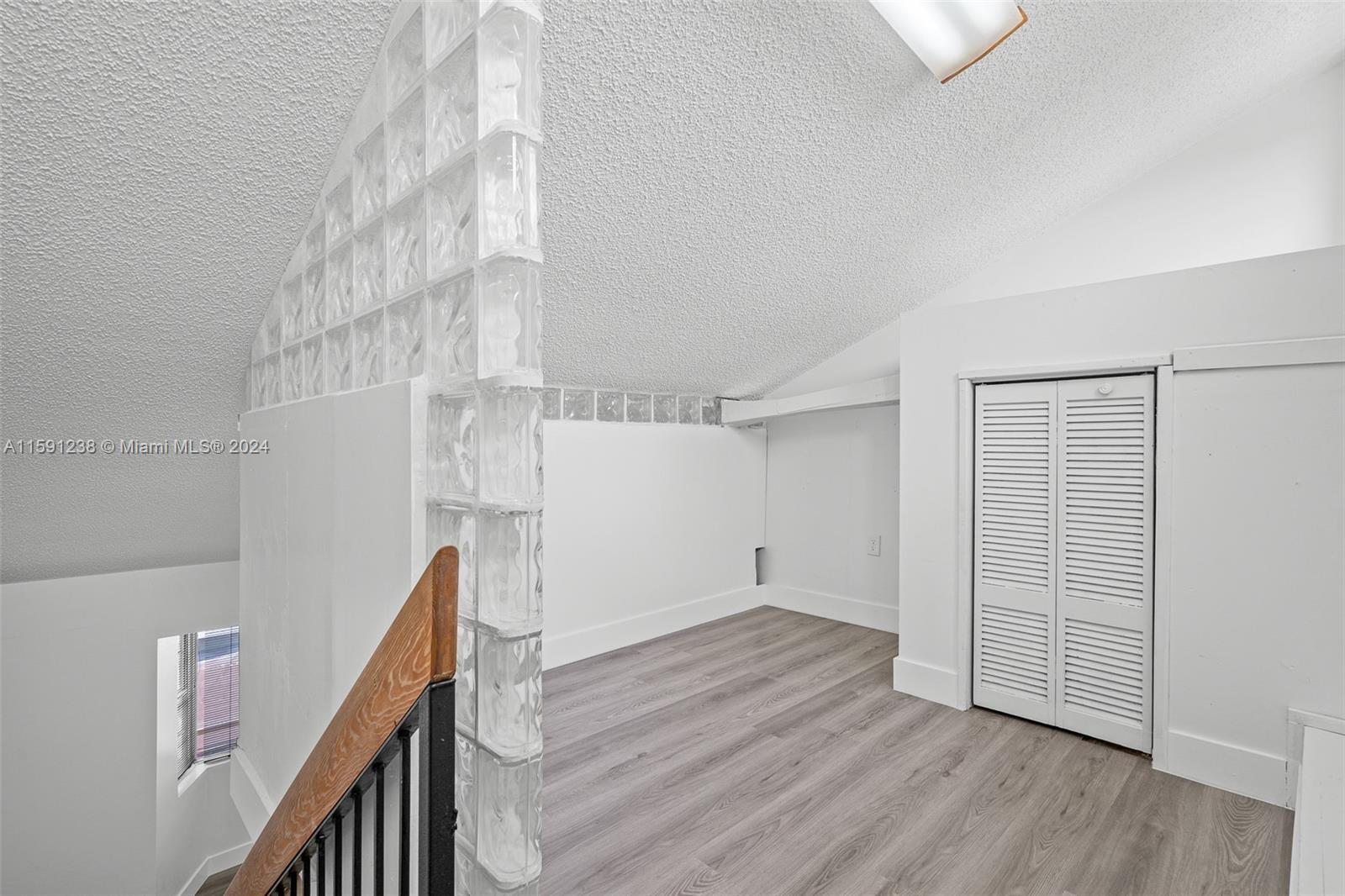 12035 SW 18th St # 48 Unit: 9-48