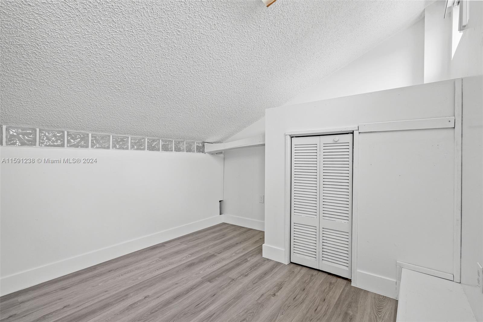 12035 SW 18th St # 48 Unit: 9-48