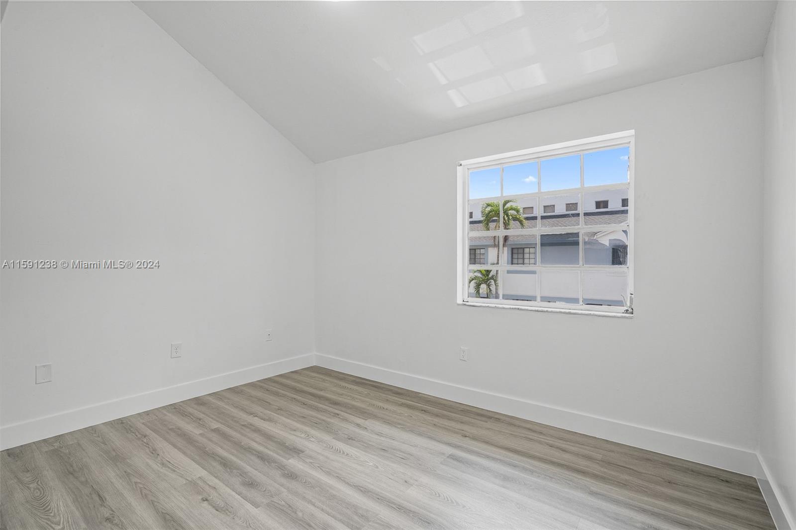 12035 SW 18th St # 48 Unit: 9-48