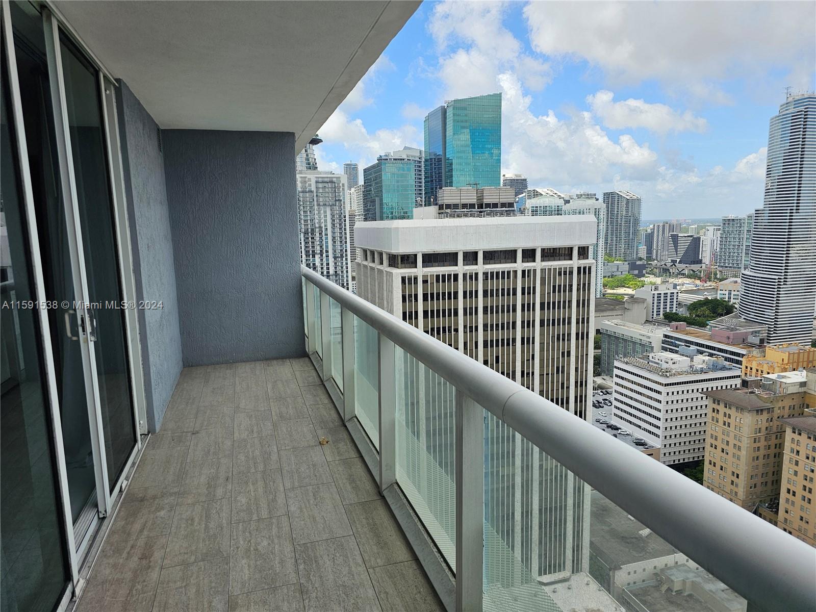 50 Biscayne Blvd # 3803
