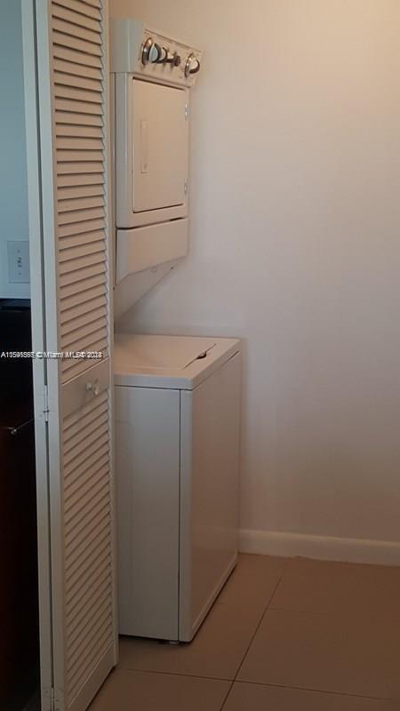 253 NE 2nd St # 3604