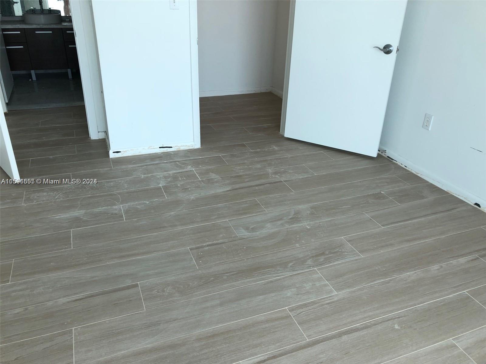253 NE 2nd St # 3604