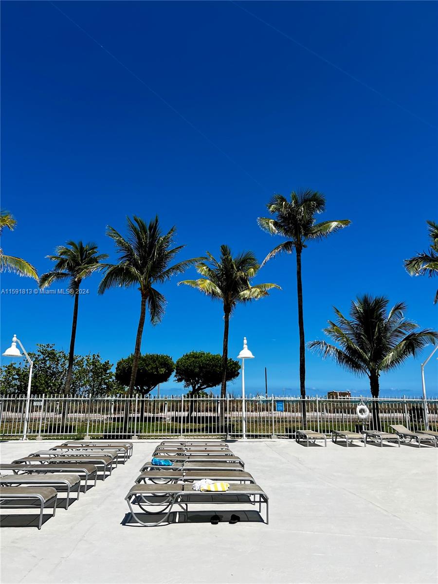 2899 Collins Ave # 602