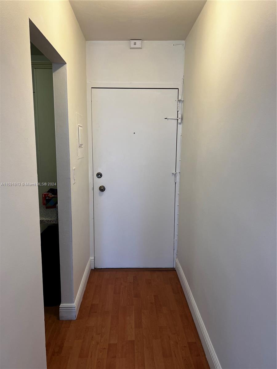 2899 Collins Ave # 602