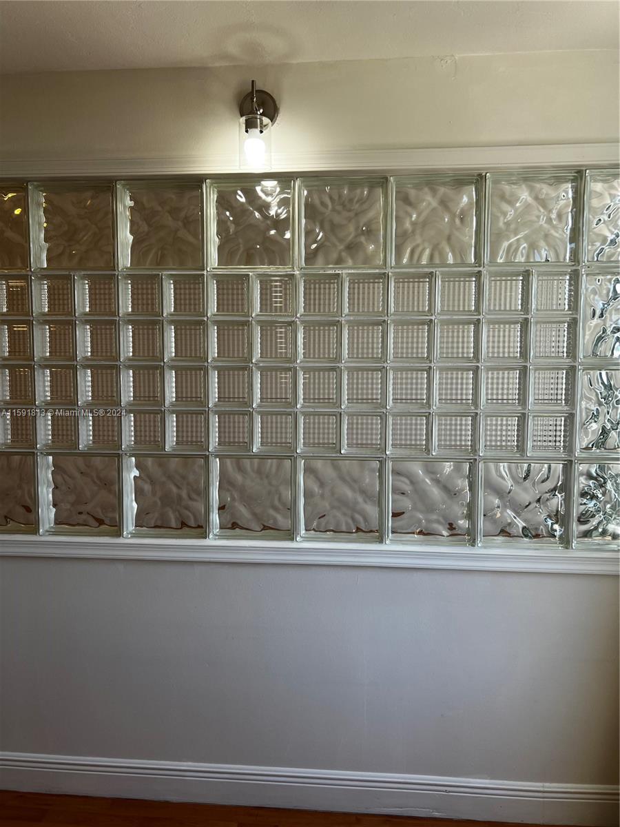 2899 Collins Ave # 602