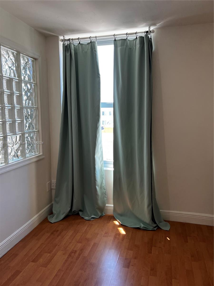 2899 Collins Ave # 602