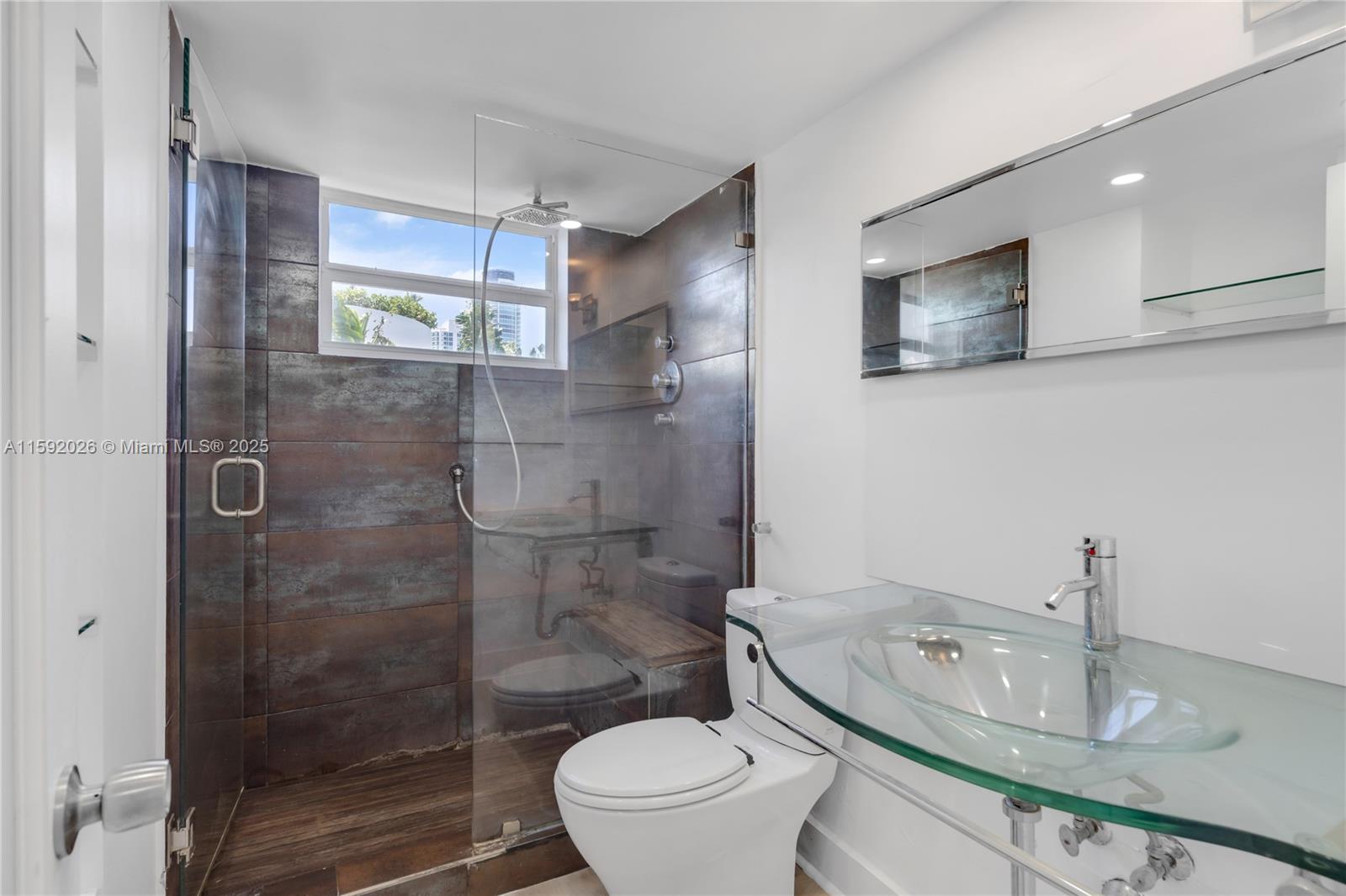 301 Jefferson Ave # 4B
