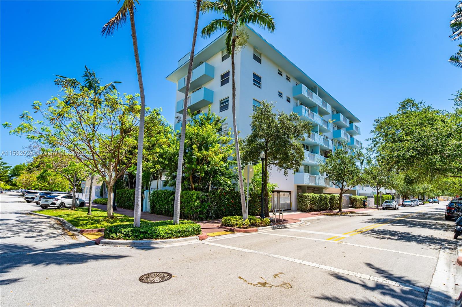 301 Jefferson Ave # 4B