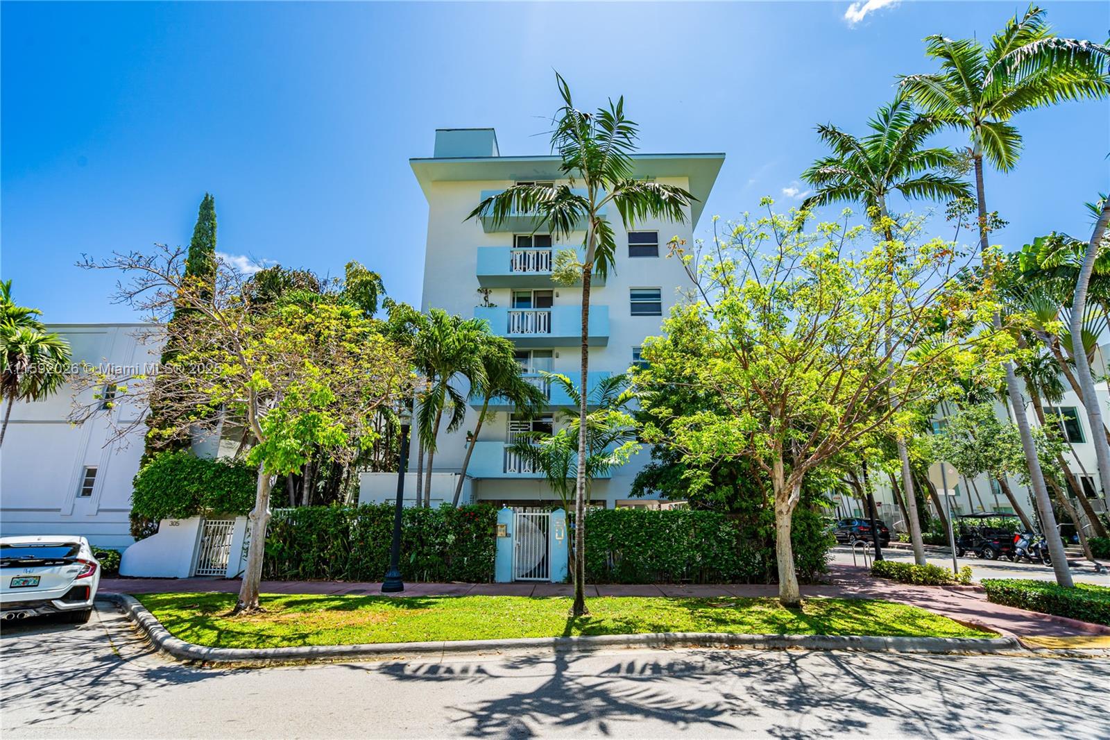 301 Jefferson Ave # 4B