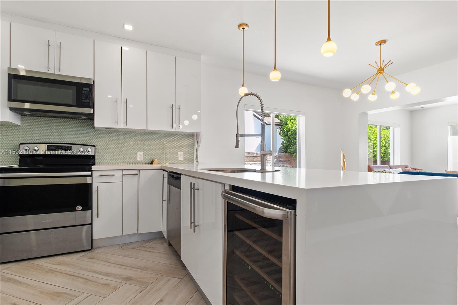 157 NW 48th St