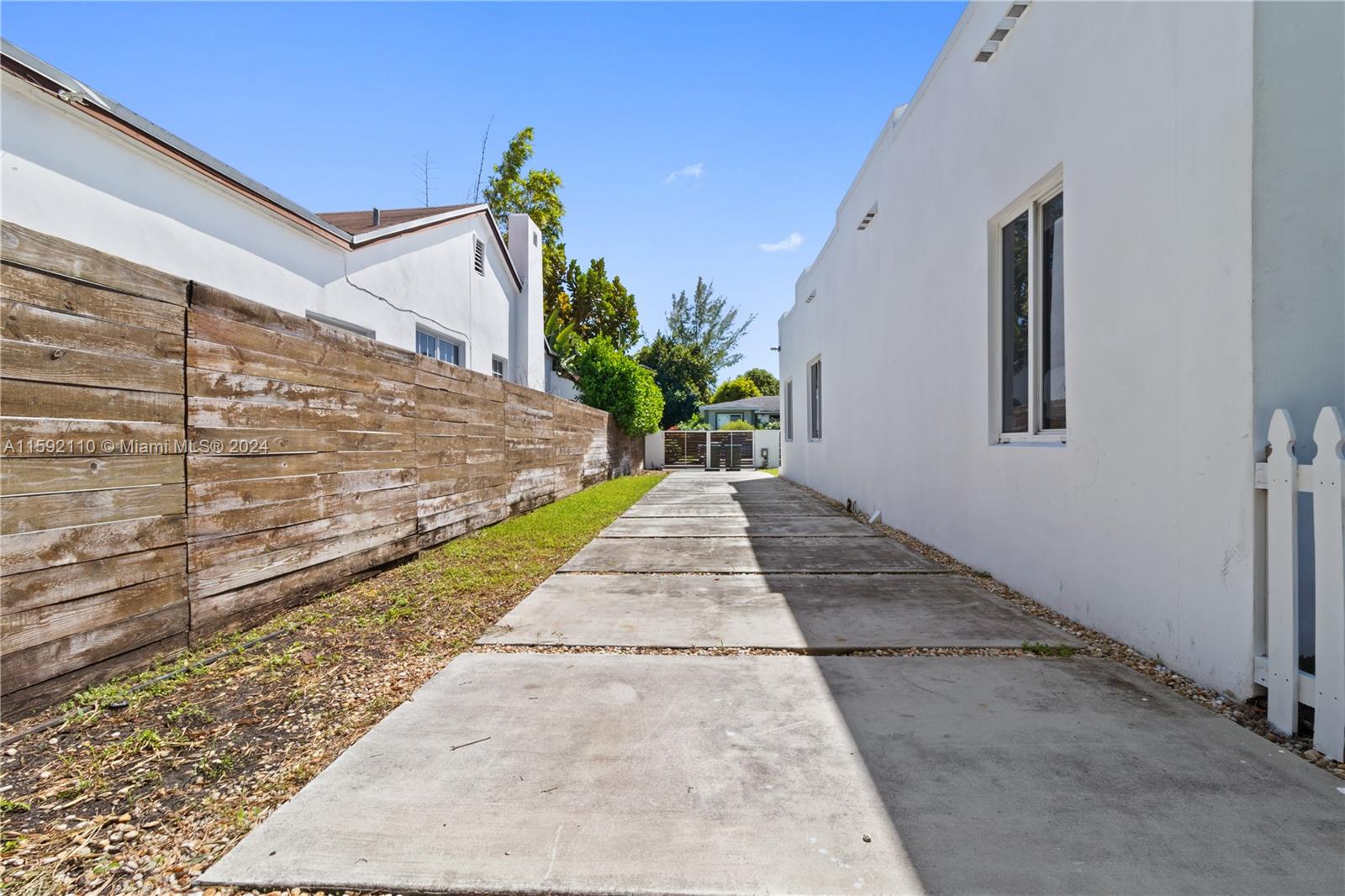 157 NW 48th St