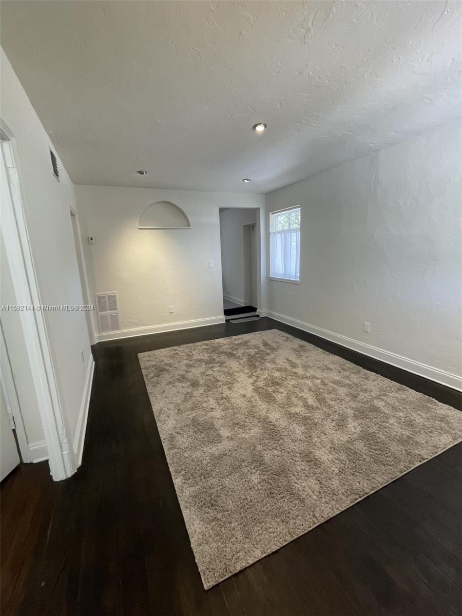 500 NE 70th St Unit: 1st Floor