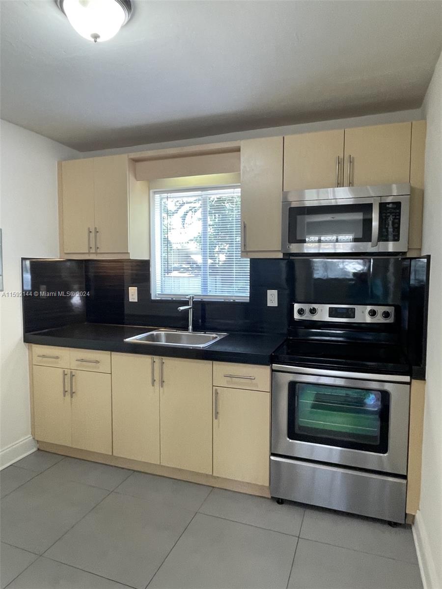 500 NE 70th St Unit: 1st Floor