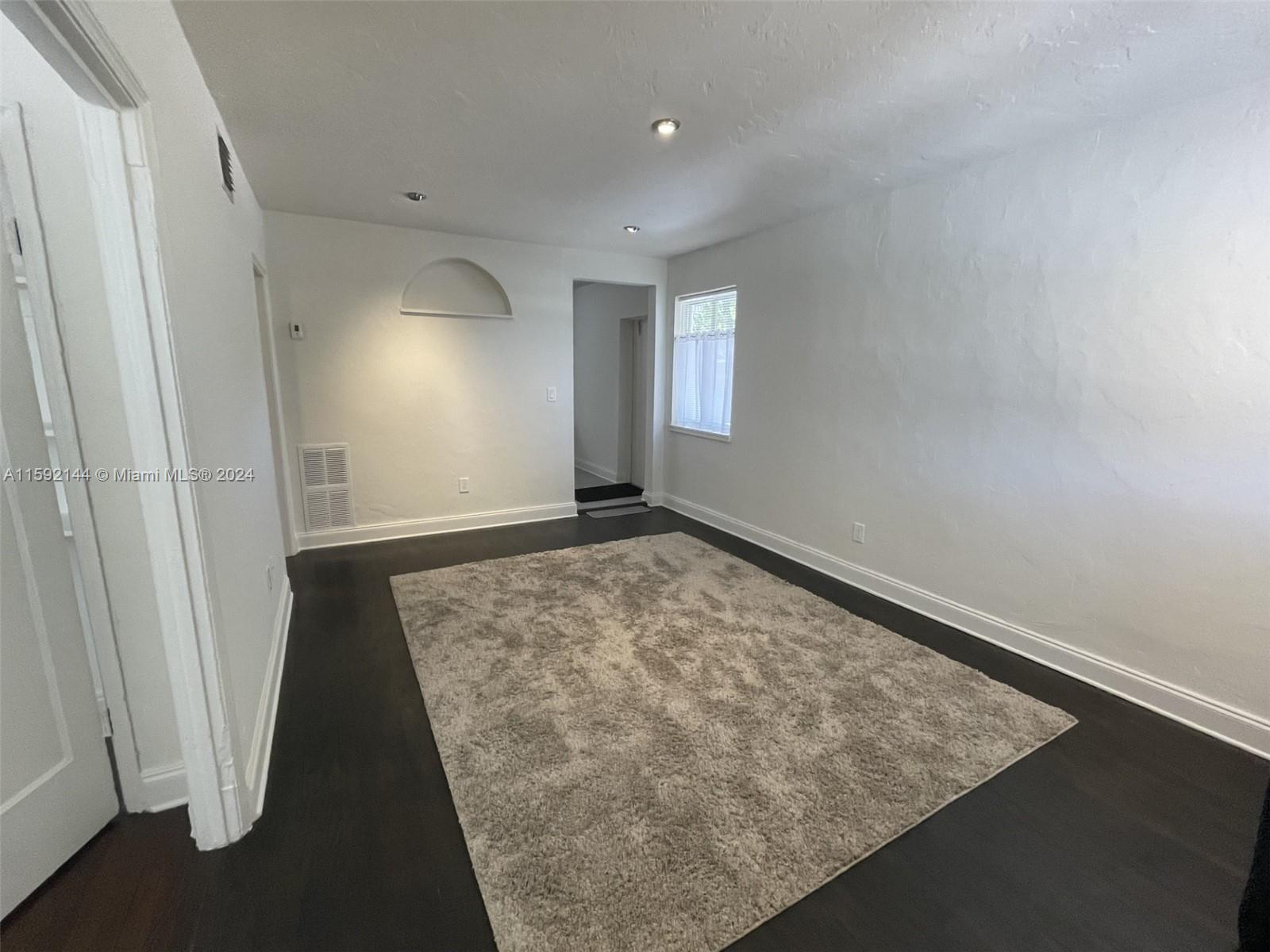 500 NE 70th St Unit: 1st Floor