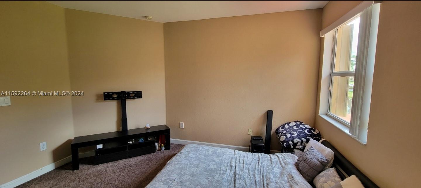 1595 NE 33rd Rd # 3 Unit: 109-3