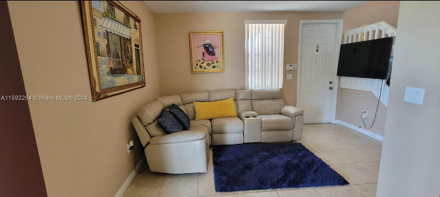 1595 NE 33rd Rd # 3 Unit: 109-3