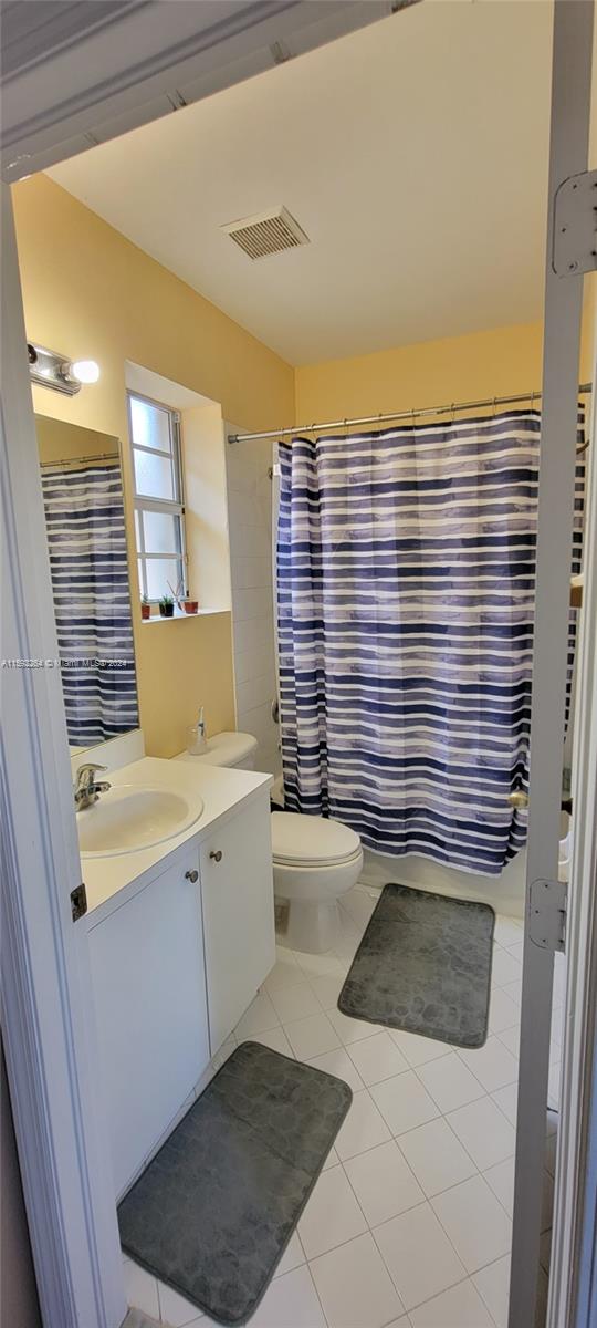 1595 NE 33rd Rd # 3 Unit: 109-3