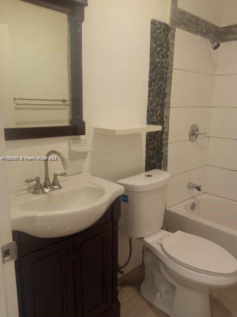 17633 NW 7th Ave # 17633