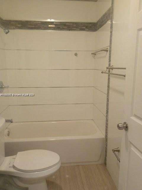 17633 NW 7th Ave # 17633