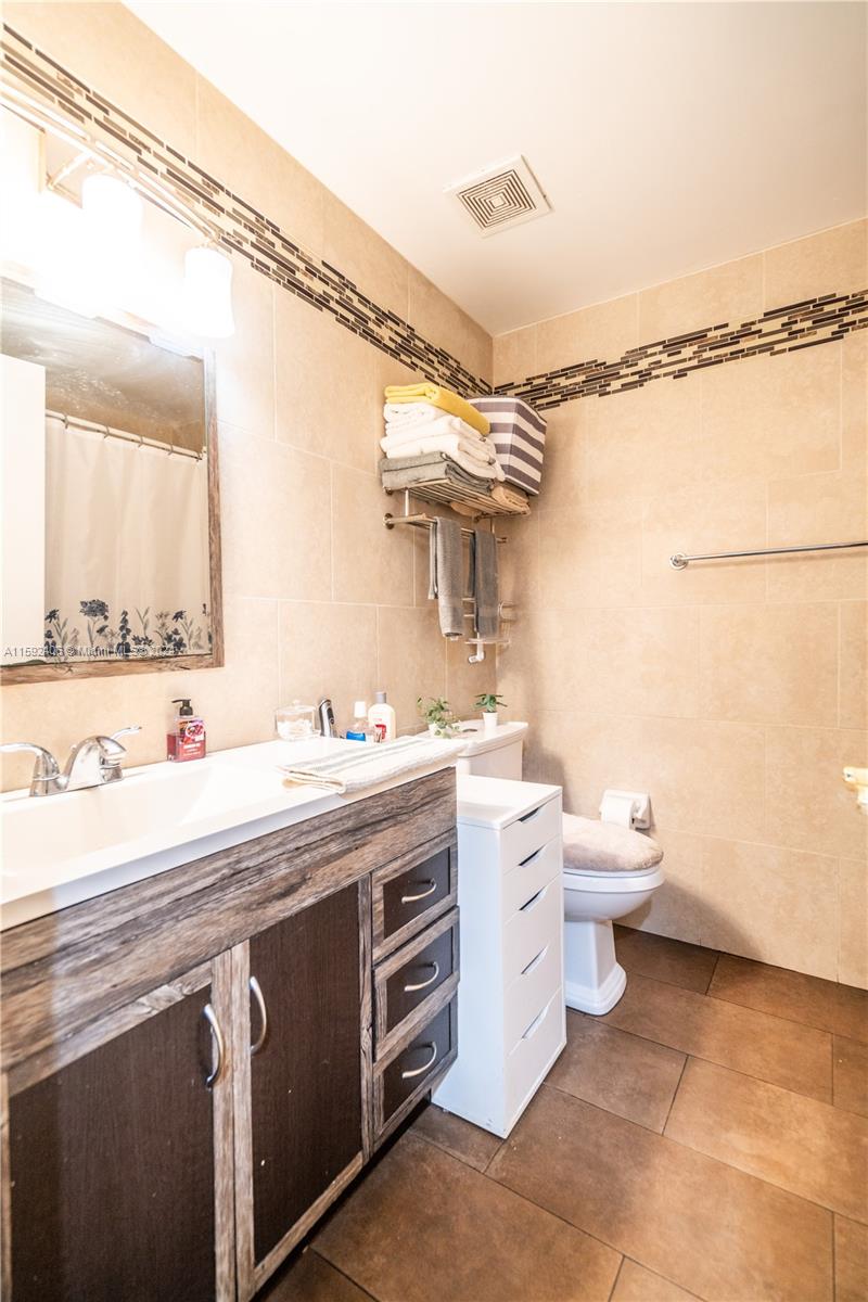 2651 NW 26th St # 1206