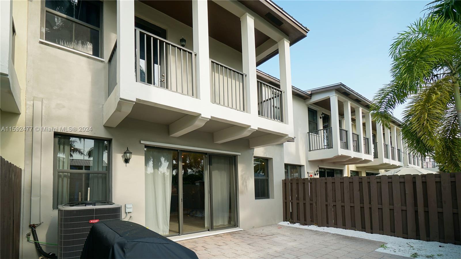 5815 NW 104th Path