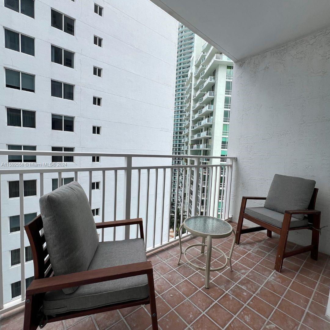 185 SE 14th Ter # 1901