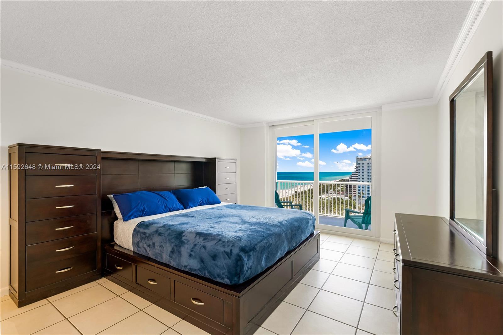5401 Collins Ave # 1114