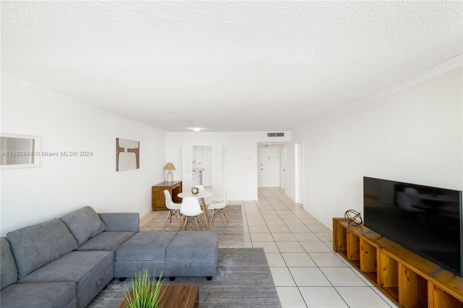 5401 Collins Ave # 1114