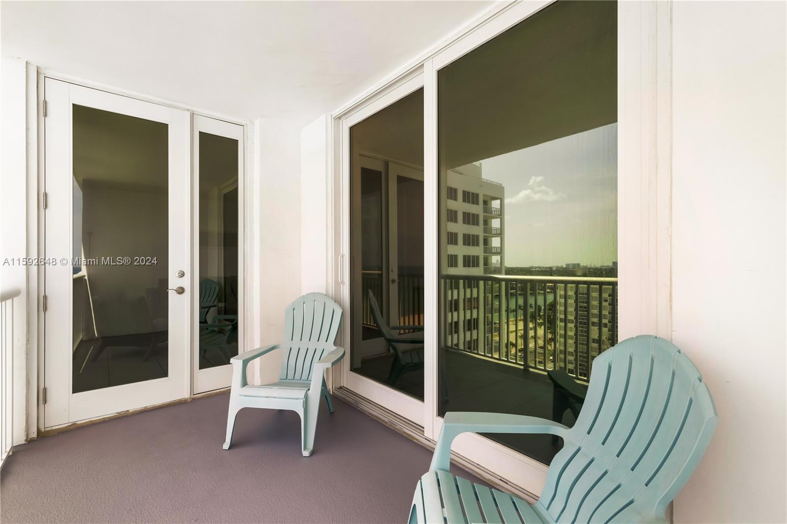 5401 Collins Ave # 1114