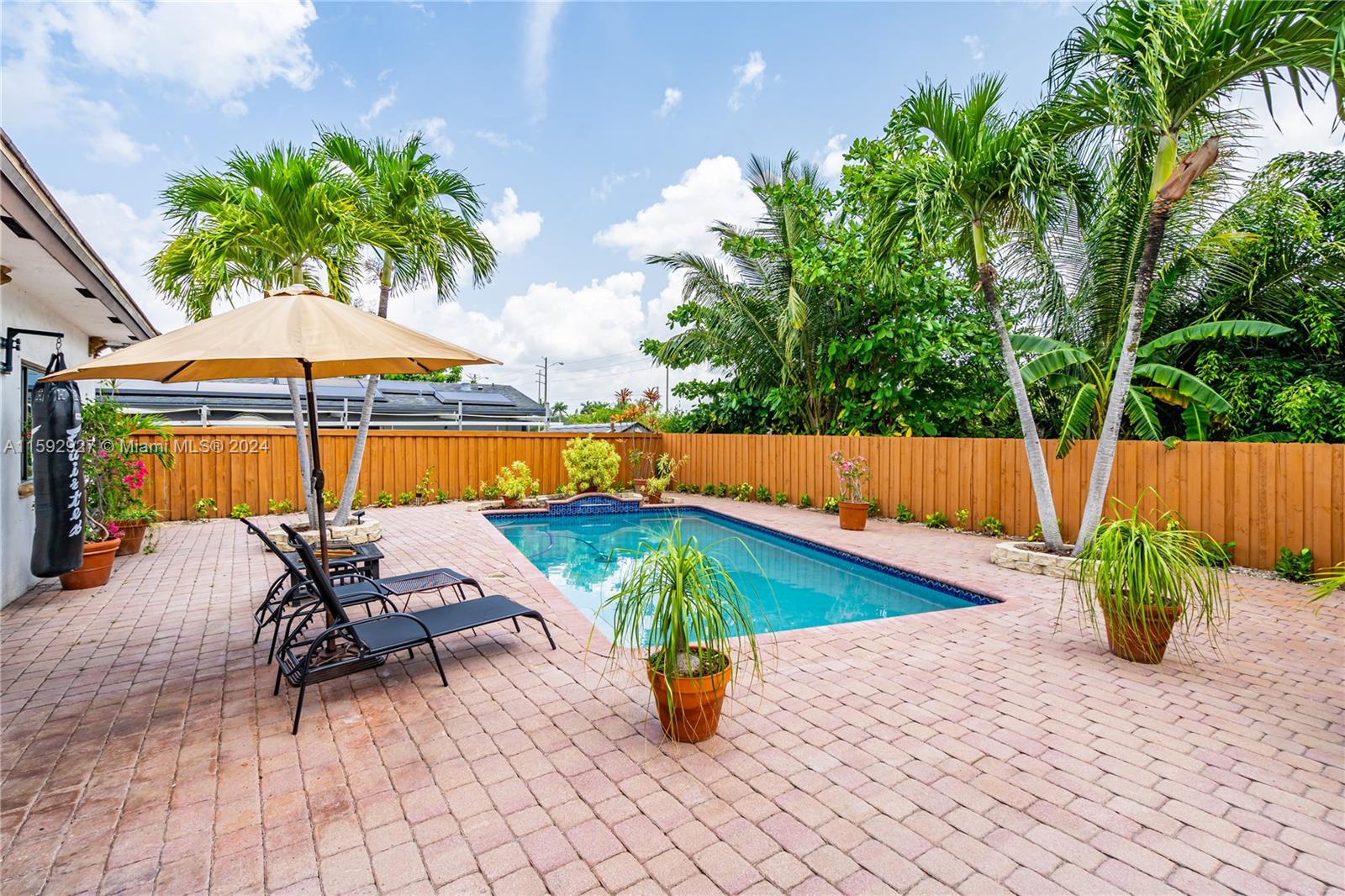 115 S Royal Poinciana Blvd
