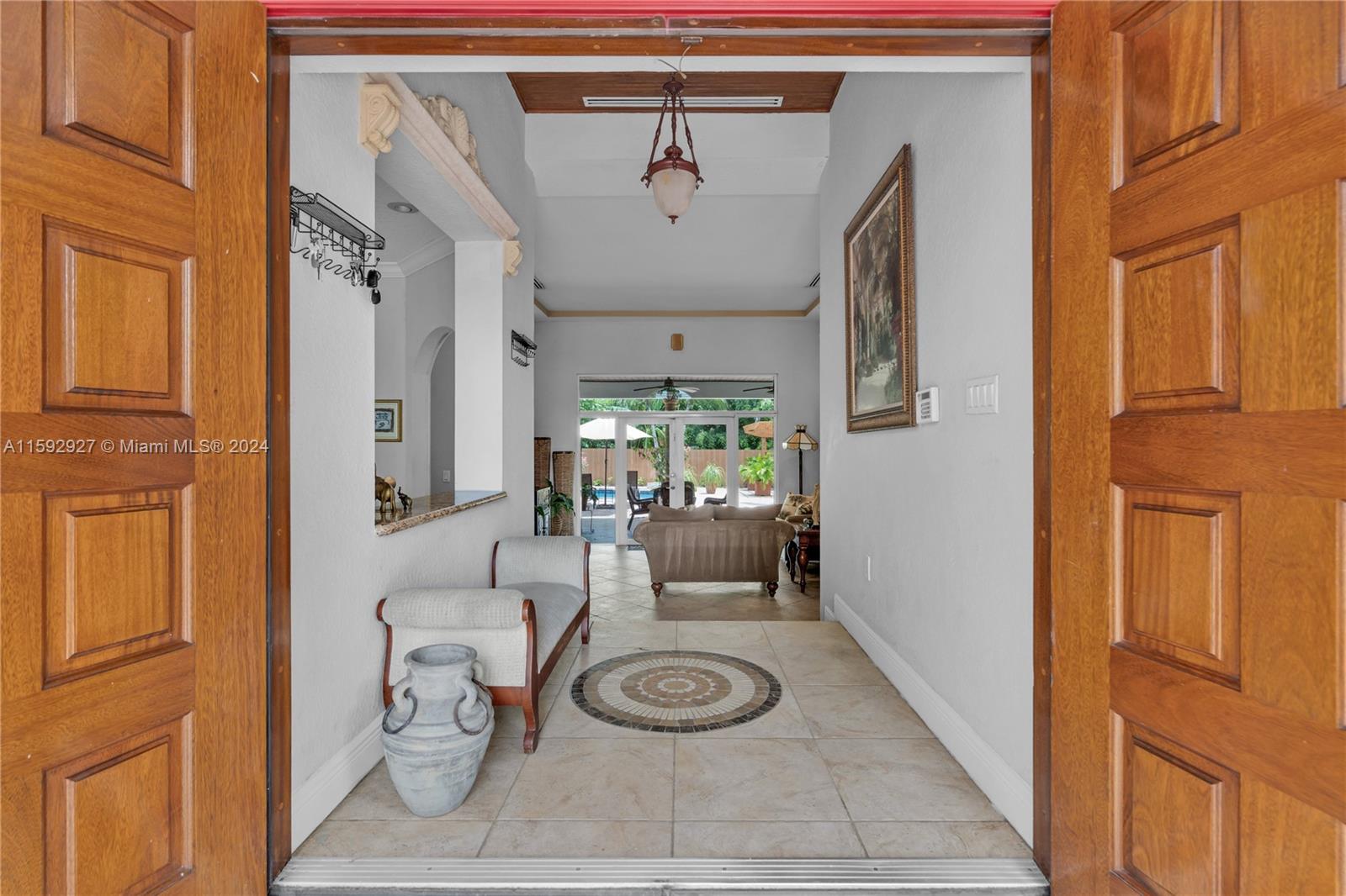 115 S Royal Poinciana Blvd