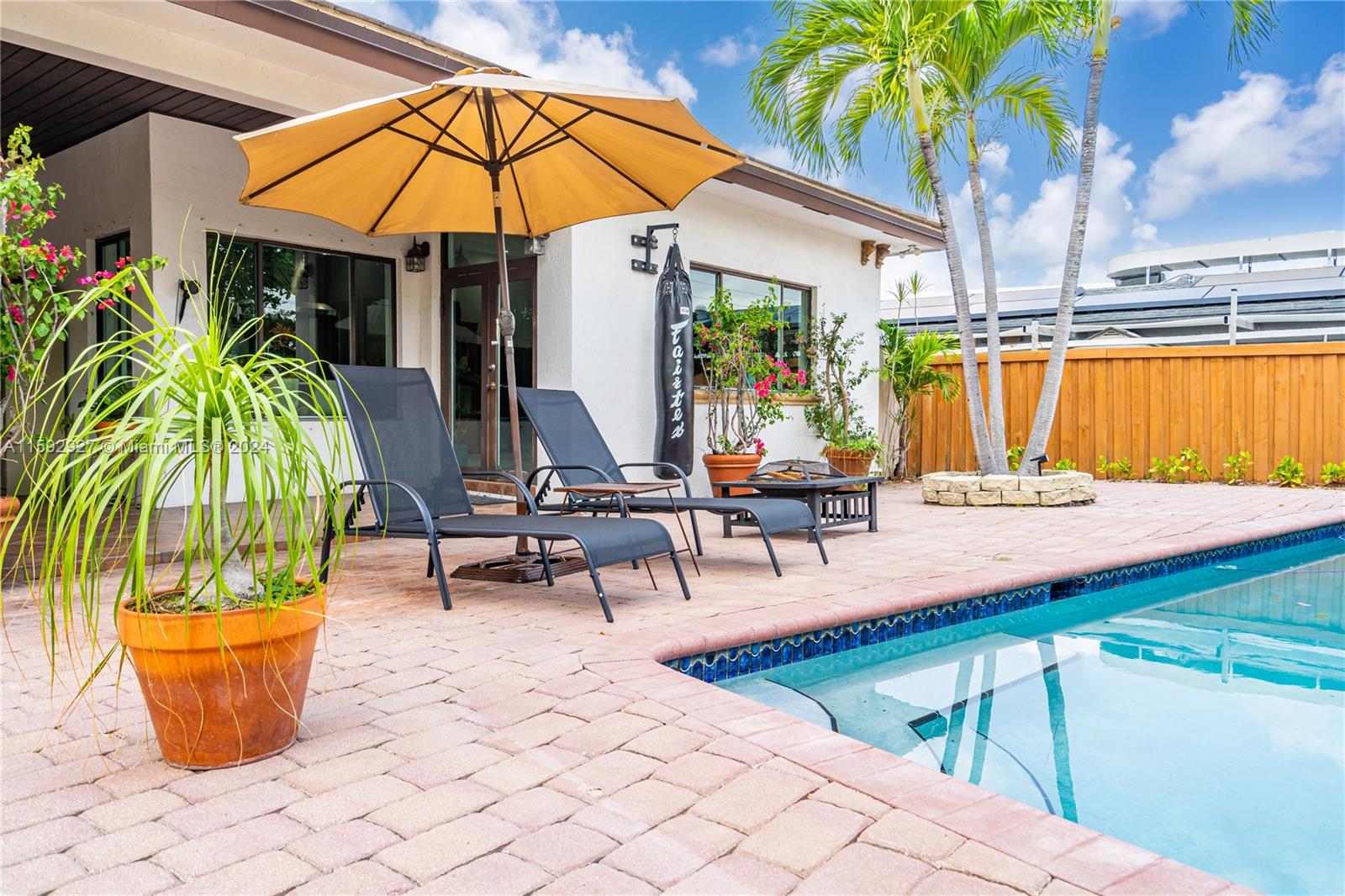 115 S Royal Poinciana Blvd
