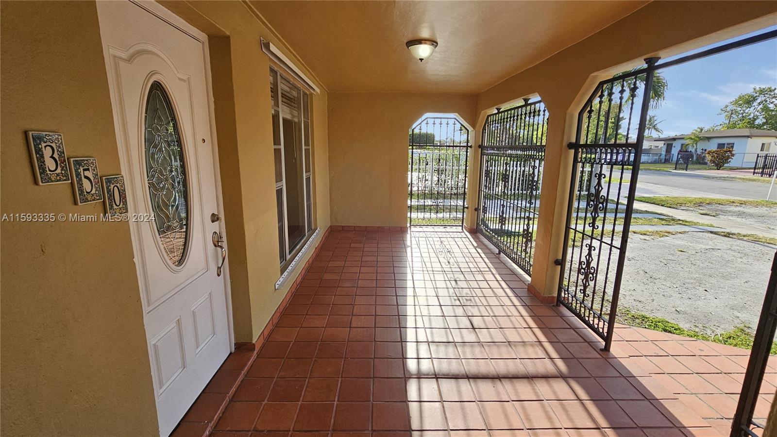 350 E 54th St