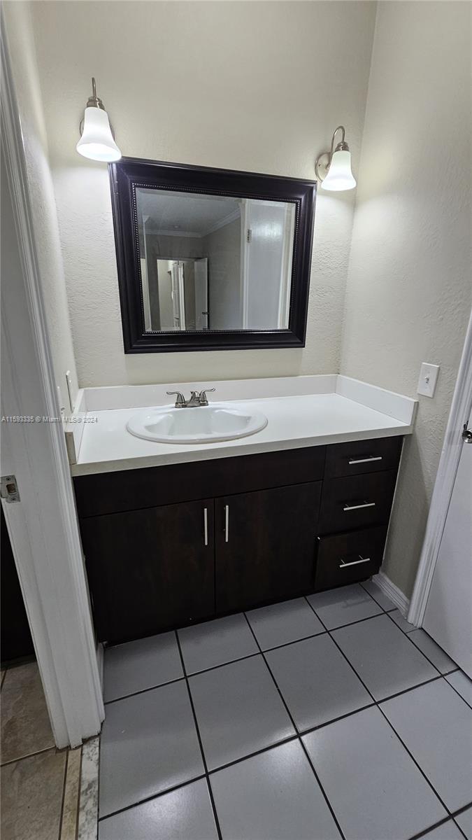 350 E 54th St