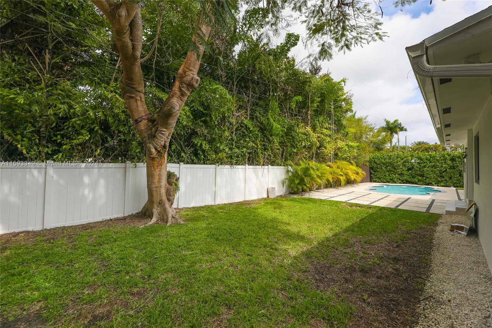 5895 SW 50th Ter # 0