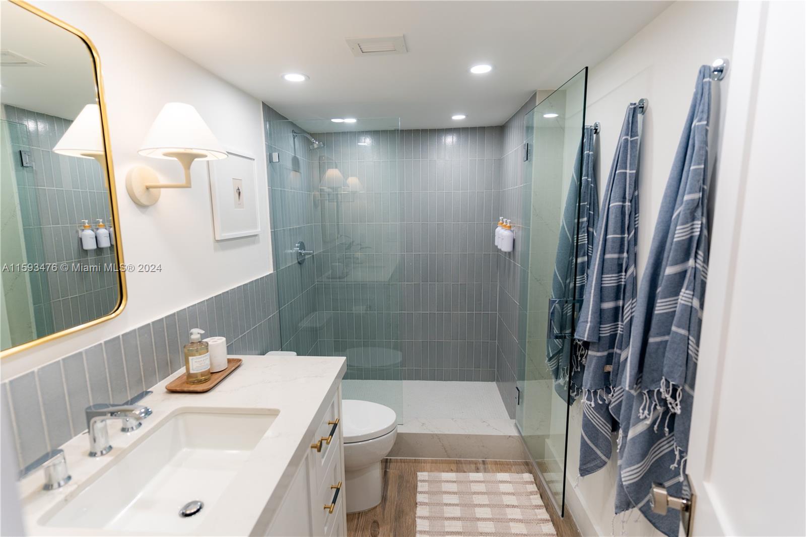 607 Ocean Dr # 3J