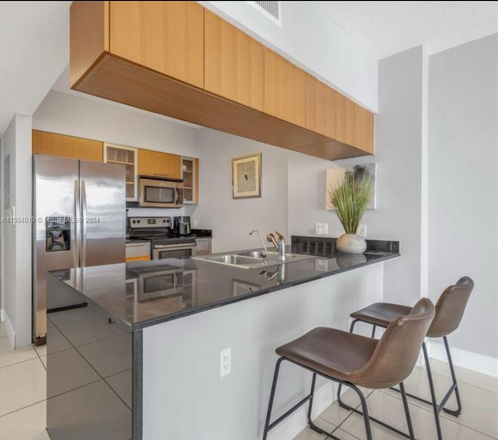 1750 N Bayshore Dr # 2304