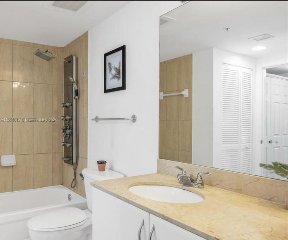 1750 N Bayshore Dr # 2304