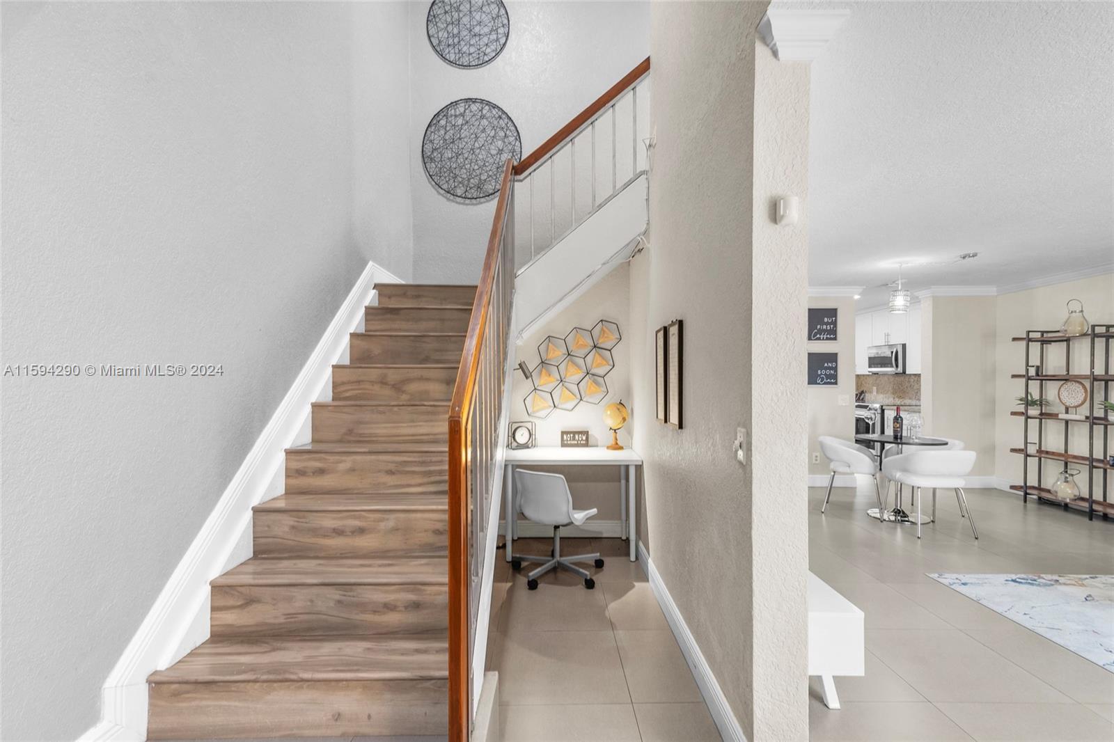 1361 W Golfview Dr # 1361