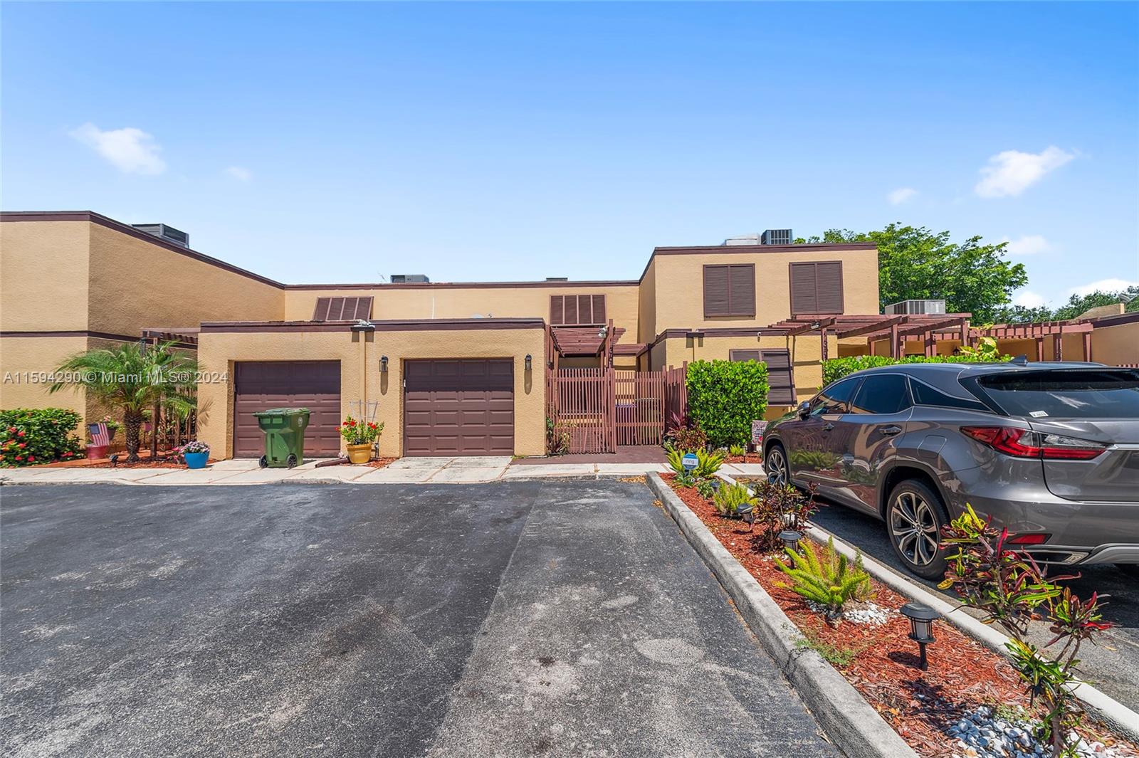 1361 W Golfview Dr # 1361