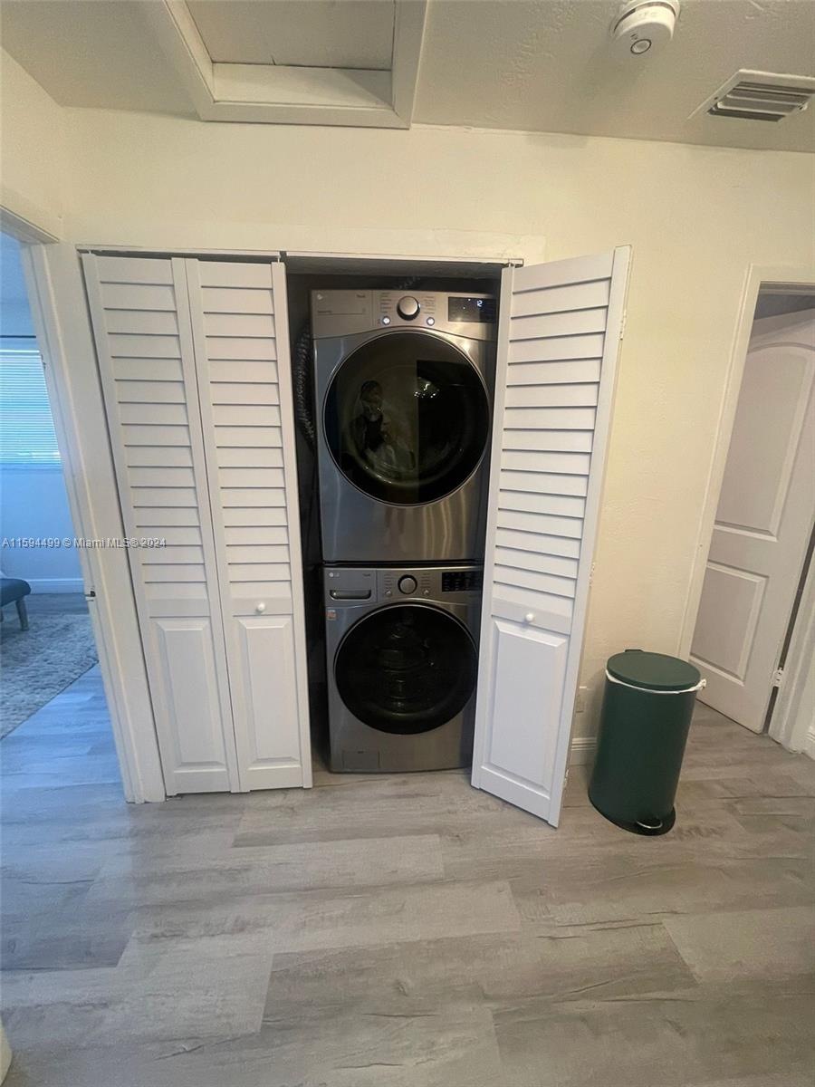 1736 N 16th Ct # 2 Unit: 1-2