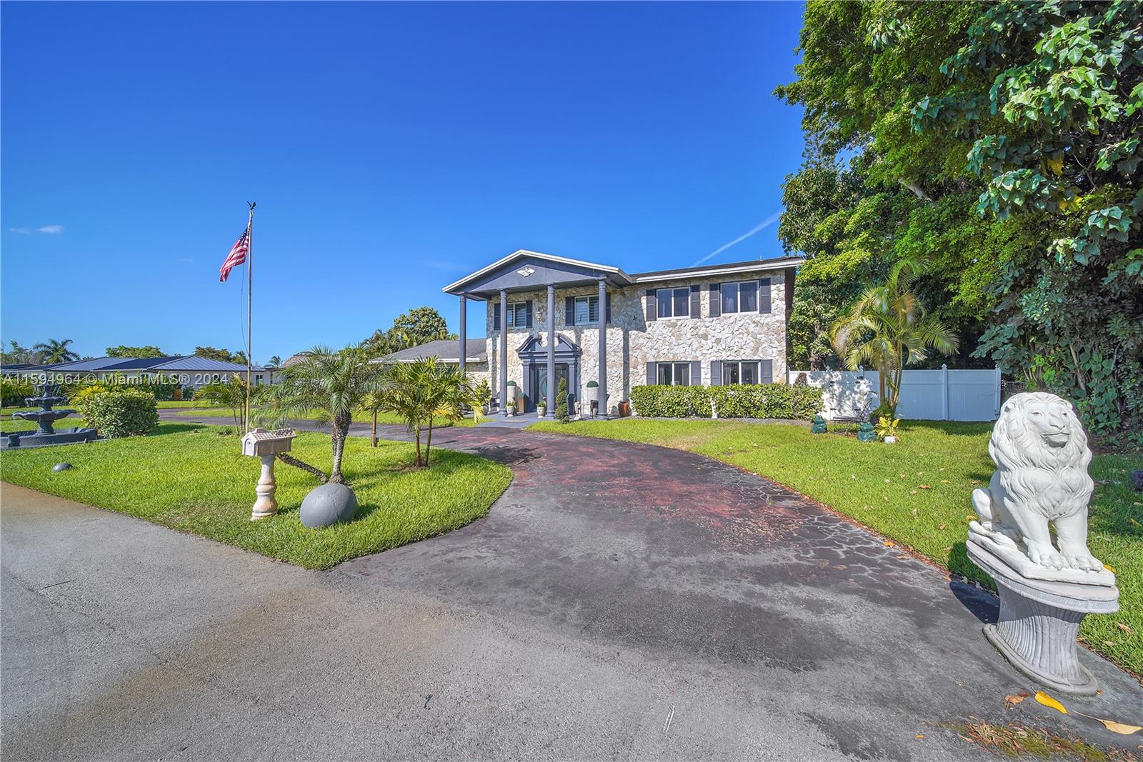 2670 SW 87th Ave