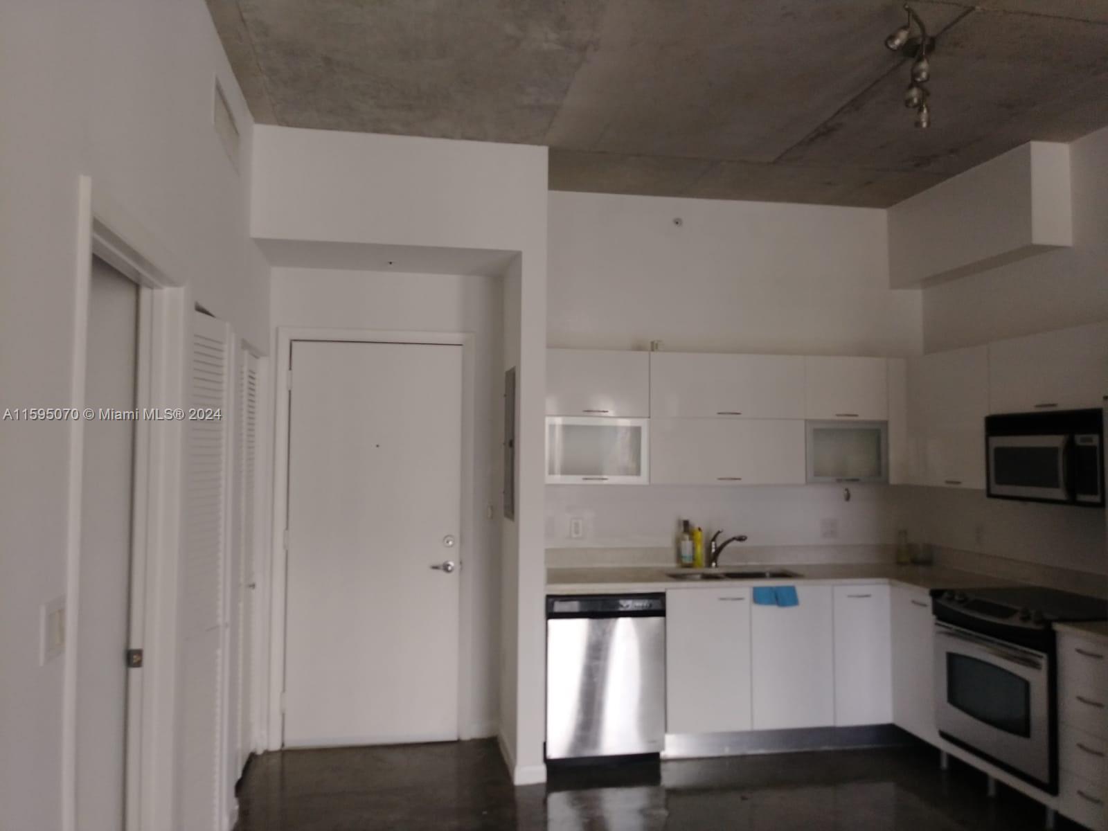 133 NE 2nd Ave # 3403