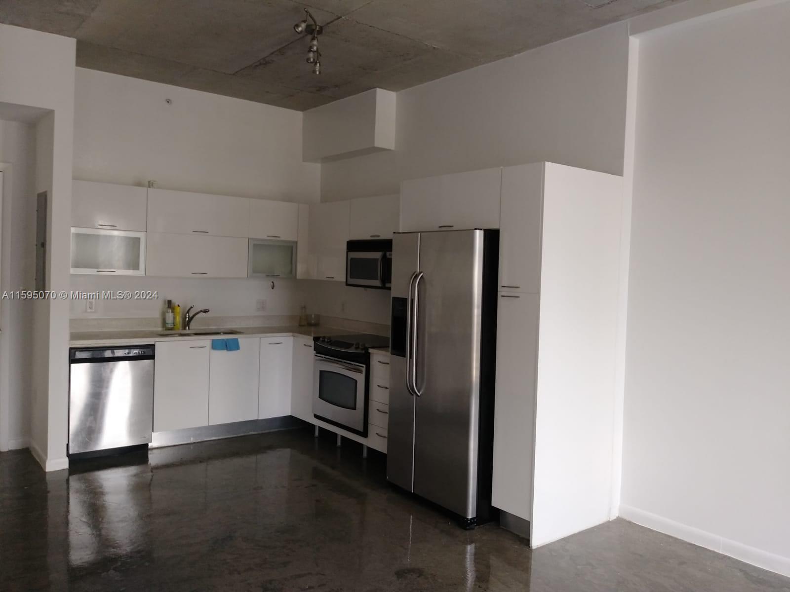 133 NE 2nd Ave # 3403