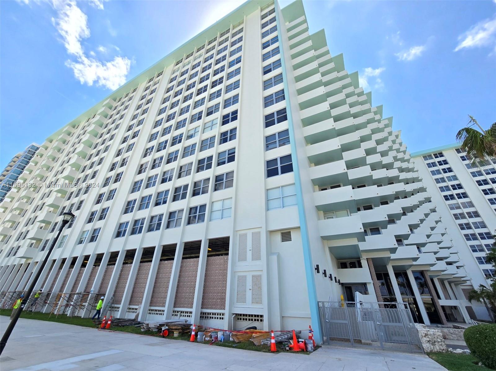 2899 Collins Ave # 1021