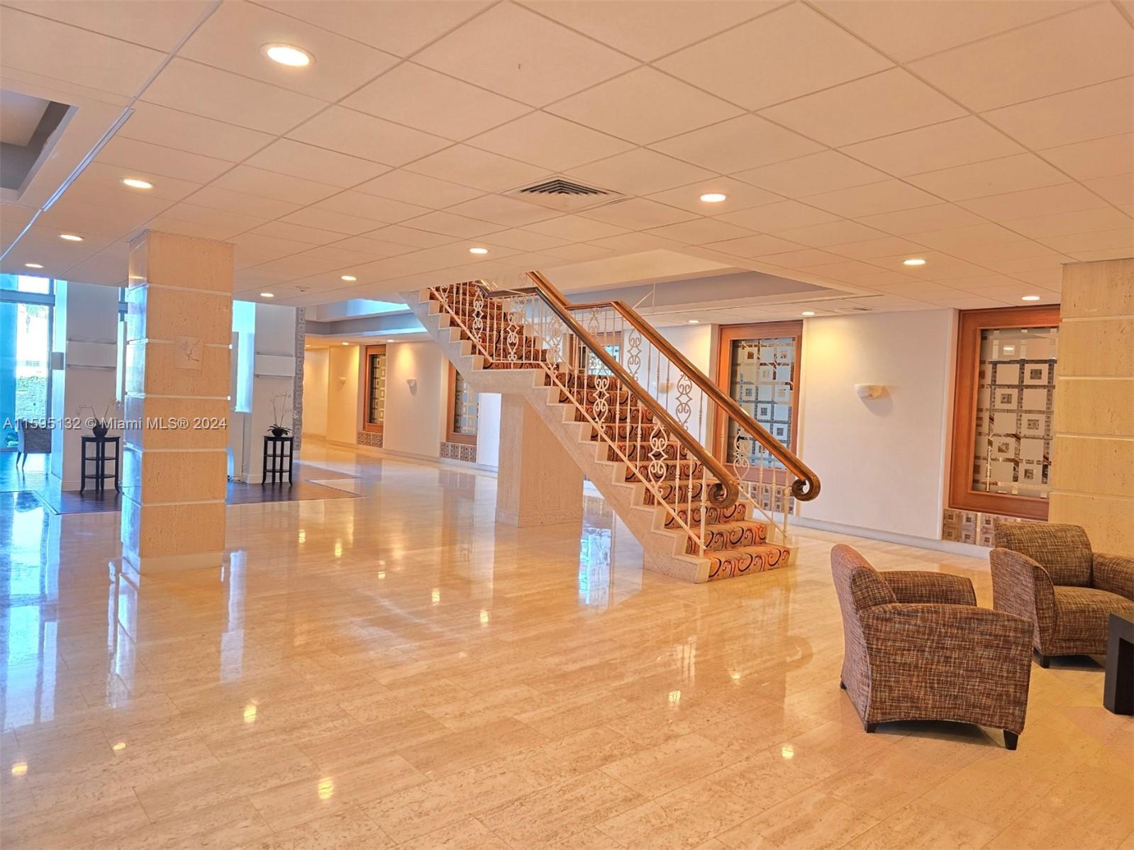 2899 Collins Ave # 1021