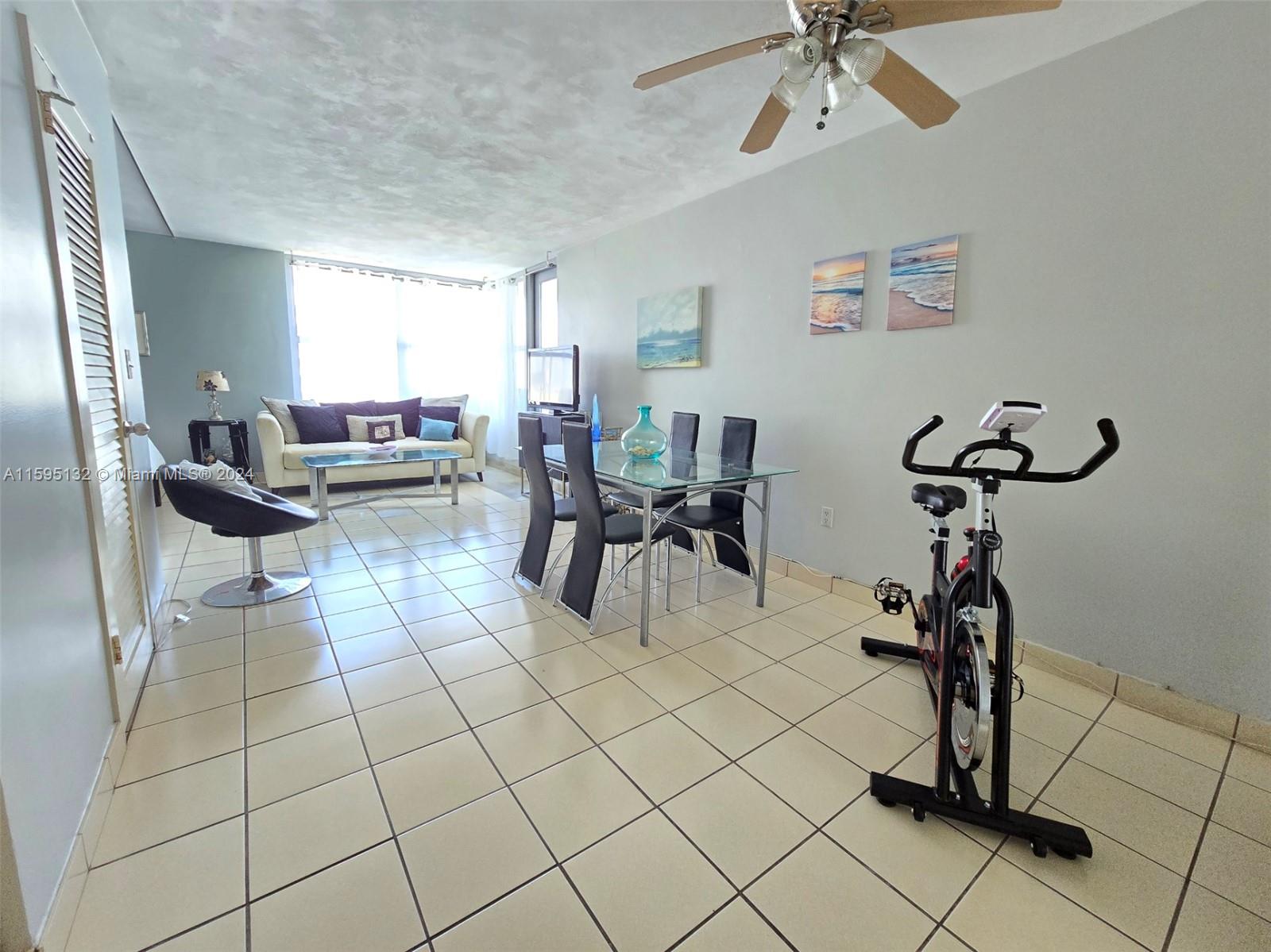 2899 Collins Ave # 1021