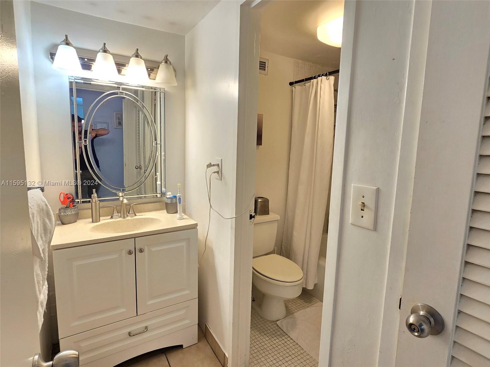 2899 Collins Ave # 1021