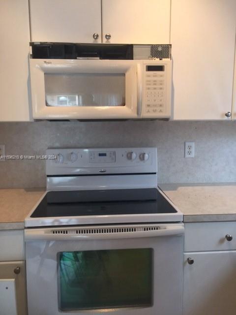 690 SE 29 DR