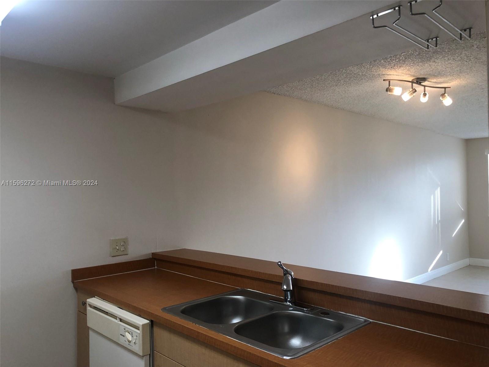 8160 GENEVA WAY # 417